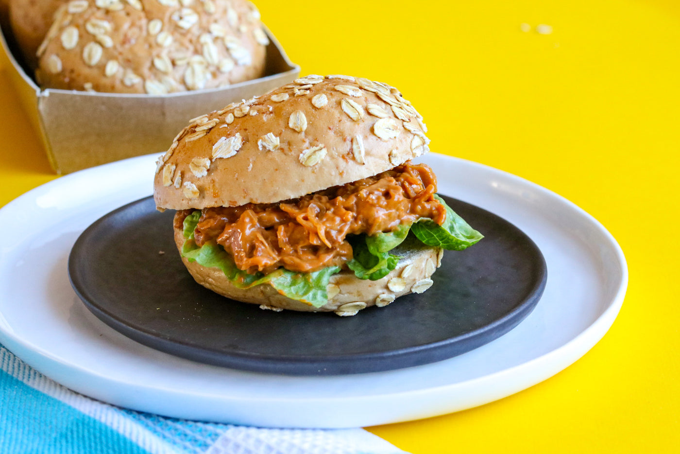 Glutenvrije kipsaté op YAM bruin bolletje