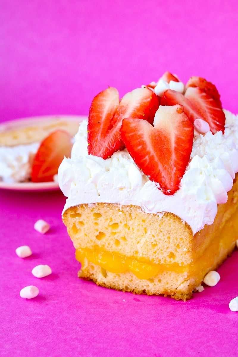Frisse glutenvrije cake met lemoncurd