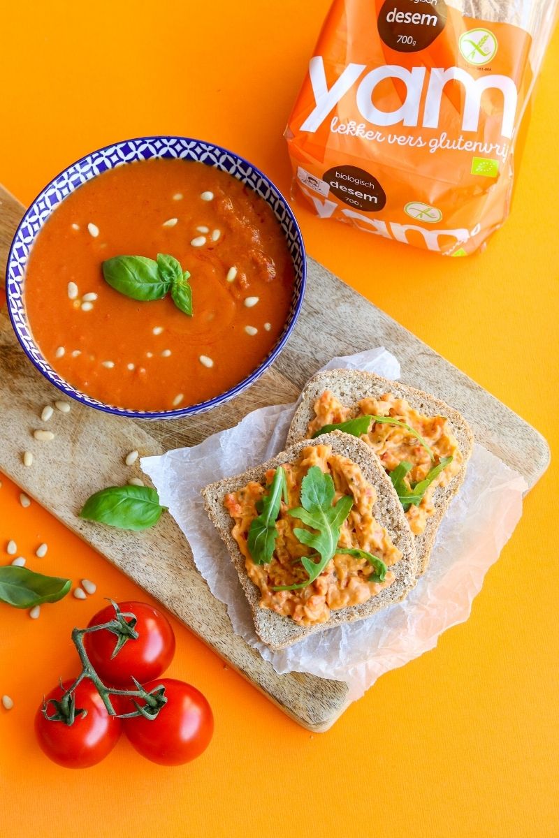 YAM desem met zelfgemaakte sandwichspread