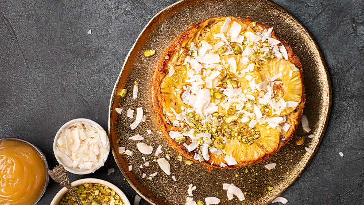 Broodpudding ontbijttaart met ananas en lemoncurd