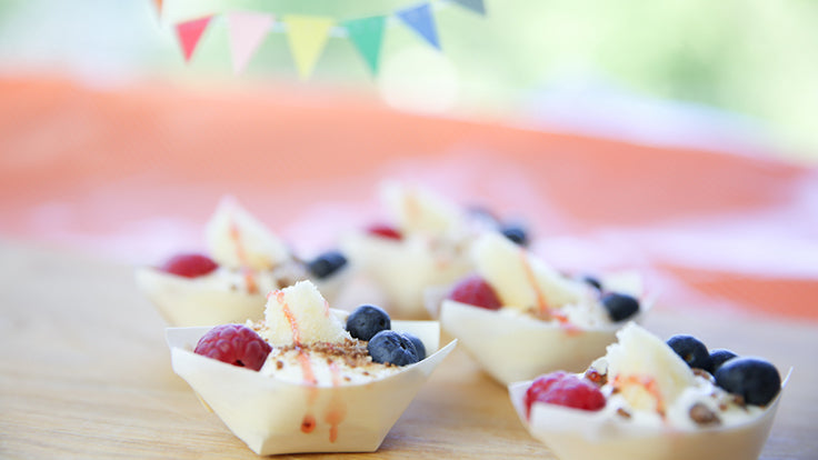 Yoghurtbootjes met cake en speculaas